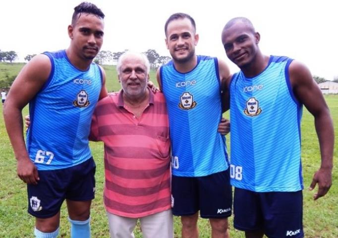 Macaé anuncia laterais e retorno de Pipico