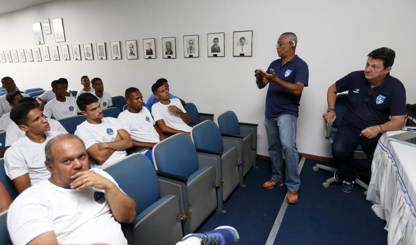 COAF-RJ realiza palestra para Seleção Carioca Sub-20