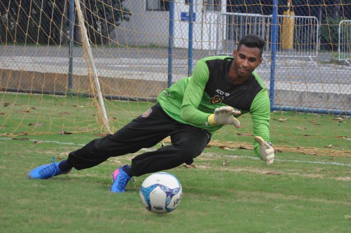 Douglas comemora chegada ao Madureira e acredita que clube possa surpreender