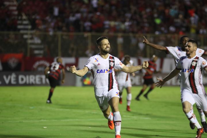 Flamengo vence o Vitória e se classifica para a fase de Grupos da Libertadores