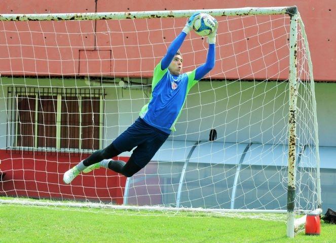 Lucas vibra com retorno ao clube onde começou