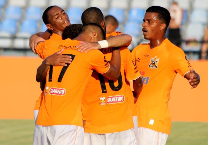 Nova Iguaçu vence a primeira na Taça Guanabara