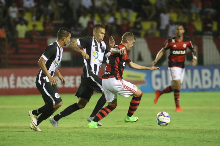 Flamengo vence a segunda na Taça Rio