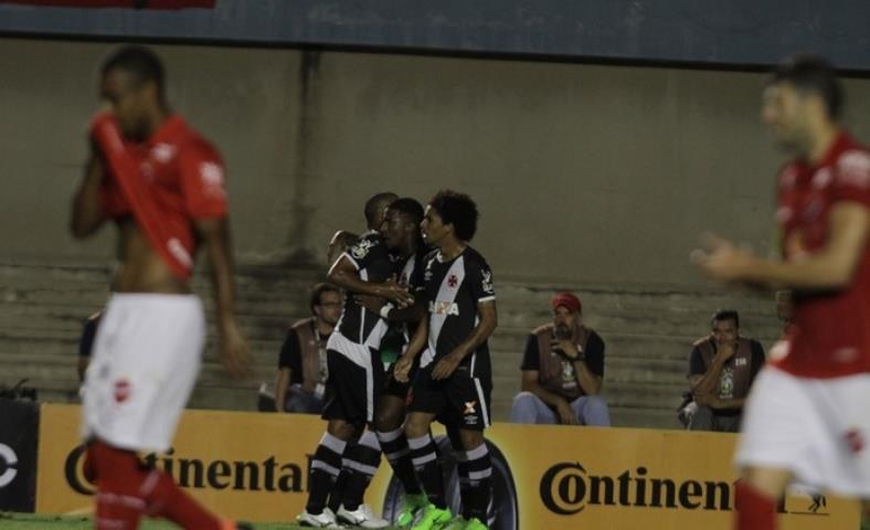 Vasco vence e se garante na próxima fase da Copa do Brasil