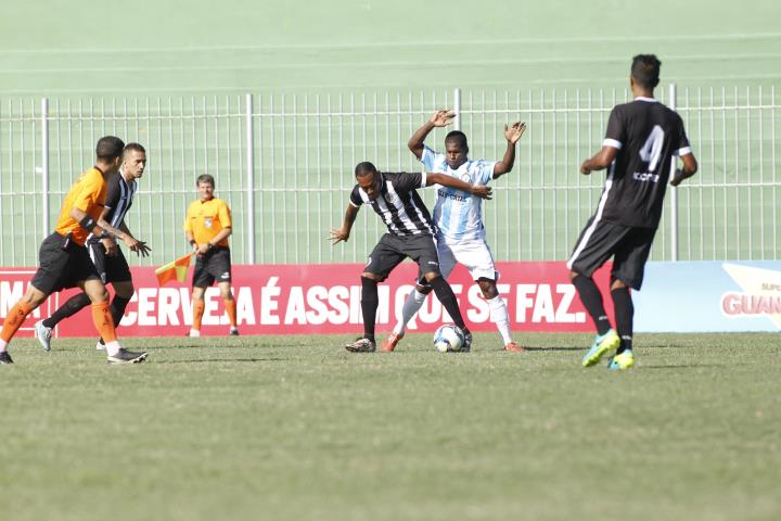 Resende vira sobre o Macaé e vence a 1ª partida na Taça Rio