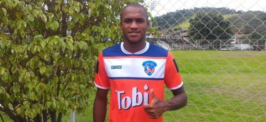 Duque de Caxias contrata mais um reforço