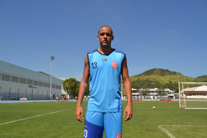 Bangu anuncia retorno do volante Hygor para o Brasileiro