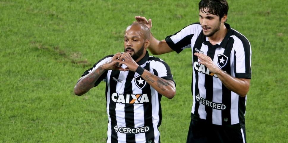Botafogo vence a Ponte Preta no Nilton Santos