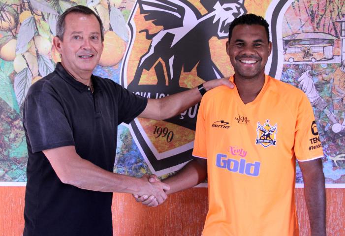 Nova Iguaçu anuncia a aquisição de Robinho