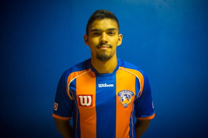 Duque de Caxias anuncia retorno do volante Jackson