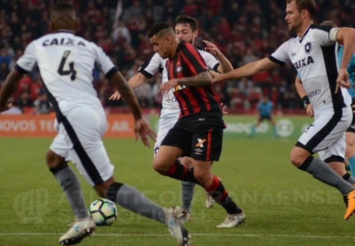 Botafogo arranca empate com o Atlético-PR em Curitiba