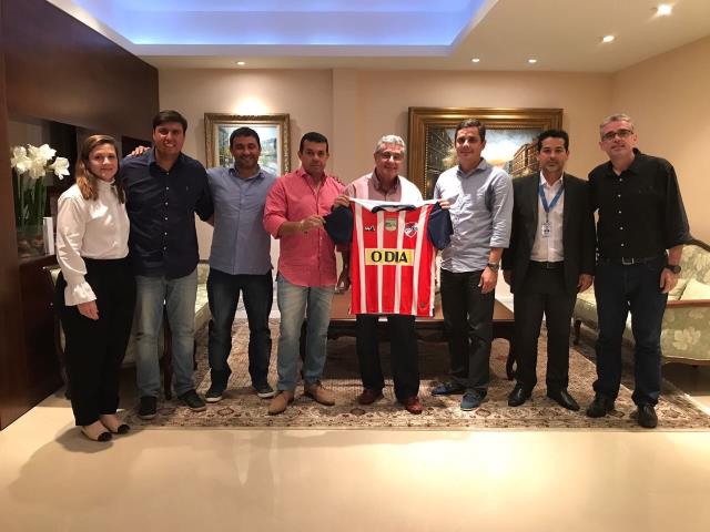 Prefeito de Maricá visita a FERJ