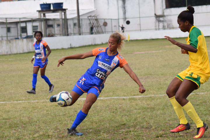 Duque de Caxias vence o Cruzeiro na estreia do Estadual Feminino