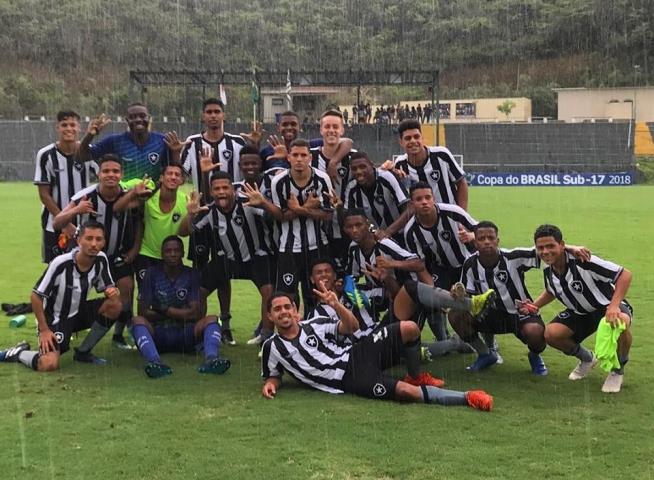 Cariocas goleiam e avançam na Copa do Brasil Sub-17