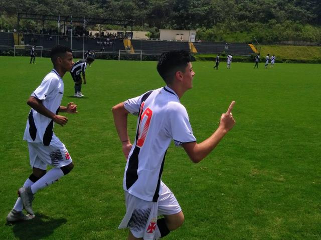 Vasco em vantagem na semifinal do Sub-17