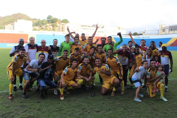 Oito jogadores do Sub-20 são integrados ao Profissional após participação do Madureira no OPG