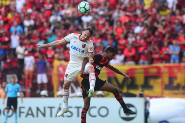 Flamengo bate o Sport-PE e diminui vantagem do líder Palmeiras-SP