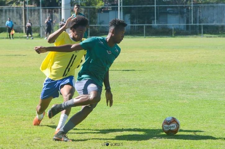 Cabofriense goleia em jogo-treino