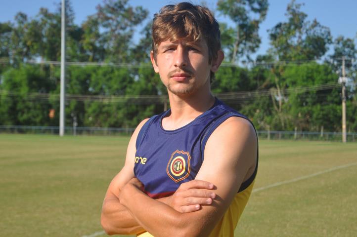 Madureira apresenta mais um lateral para o Carioca