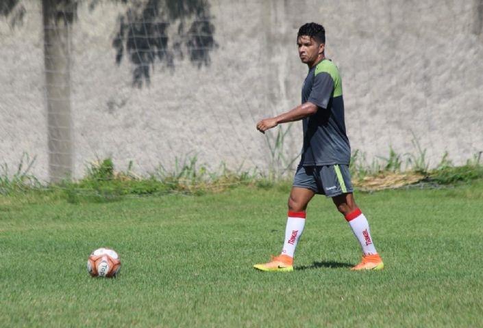 America apresenta mais novidades no elenco