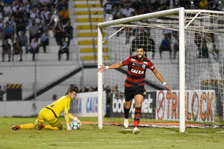 Flamengo abre vantagem sobre a Ponte Preta-SP na Copa do Brasil
