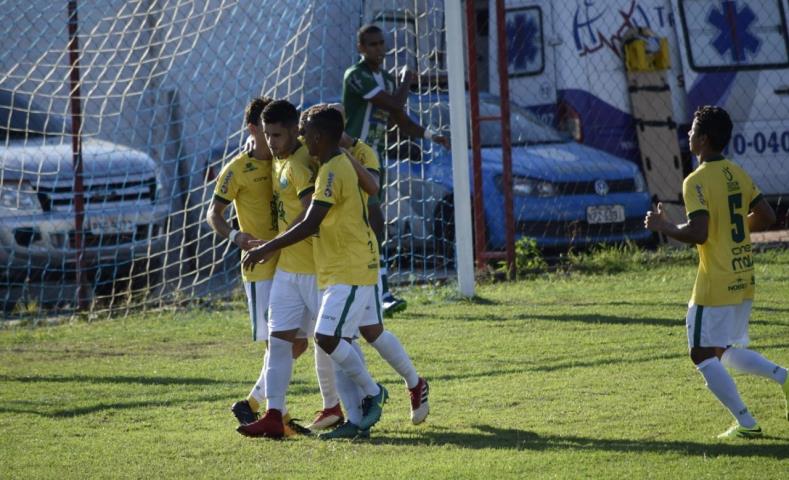 Serra Macaense vence o Santa Cruz no Joaquim Flores