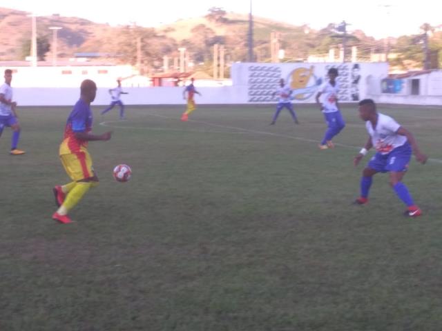 Pérolas e Barra Mansa ficam no 0 a 0