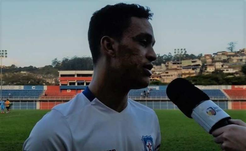 Artilheiro Lohan pede música e espera repertir 'hat-trick' na Série B1