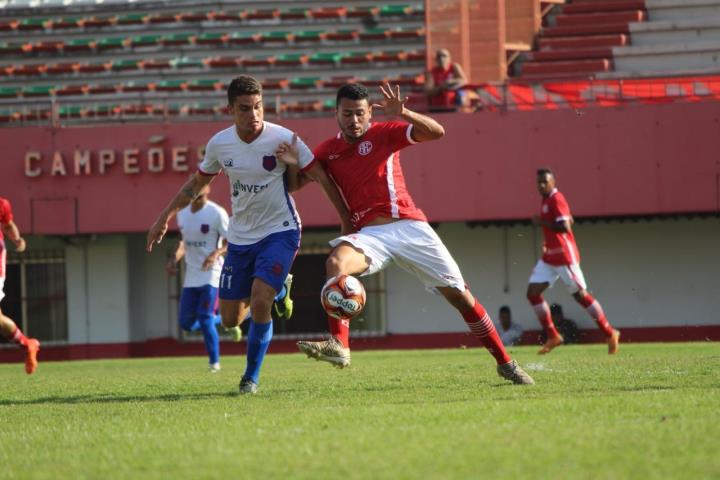 Bonsucesso bate o America e assume liderança do Grupo B
