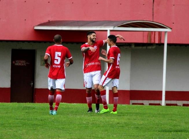 America vence de novo e confirma a vaga nas oitavas da Copa Rio