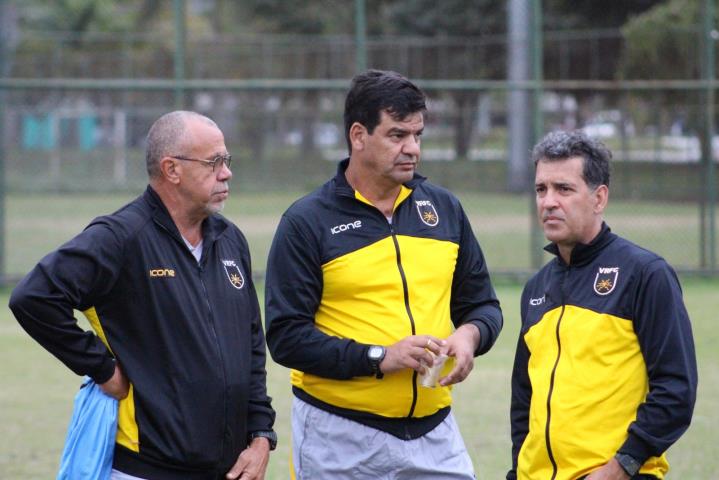 Moacir Júnior não é mais técnico do Voltaço