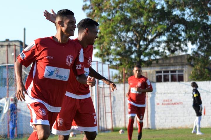 Nova Cidade vence e segue na cola do Maricá