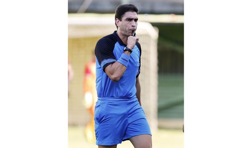 Paulo Renato Moreira apita a decisão da Série B1