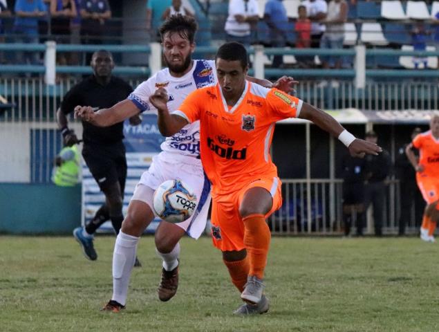 Goytacaz conquista a primeira vitória no Carioca