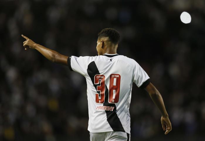 Vasco segue imbatível na Taça GB