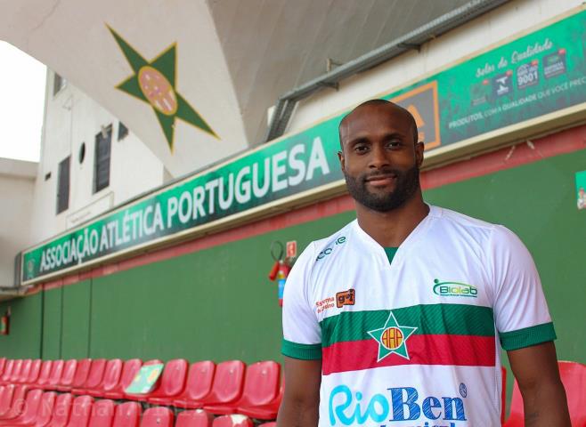 Portuguesa acerta com Vinícius Pacheco