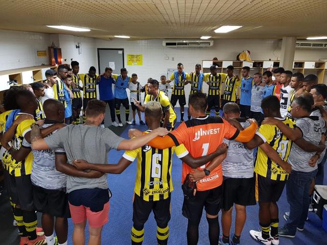 Voltaço visita o Resende na abertura da Taça Rio