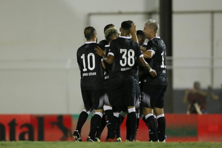 Vasco passa de fase na Copa do Brasil