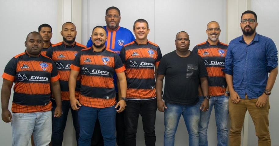Duque de Caxias apresenta comissão técnica para 2019