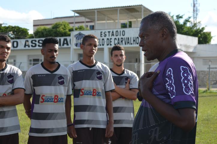 Campos apresenta comissão técnica e inicia preparação para a Série B1