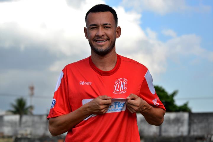 Lateral Ronaldo é mais um reforço do Nova Cidade