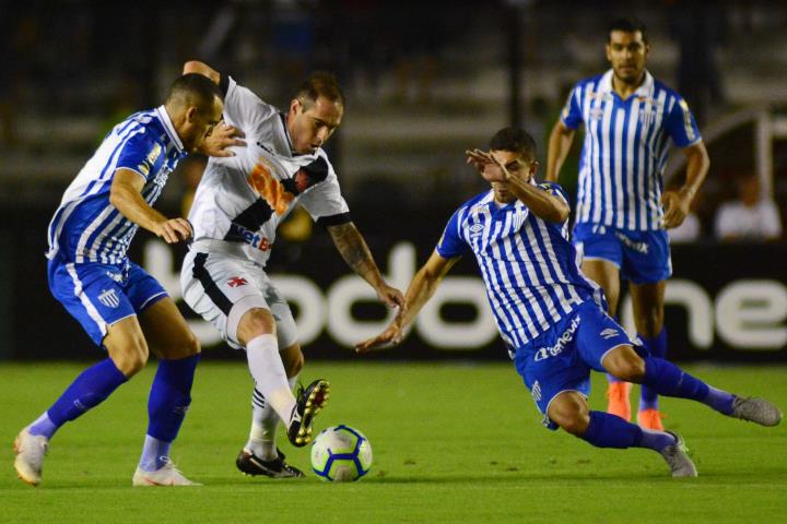 Vasco empata na estreia do Luxemburgo