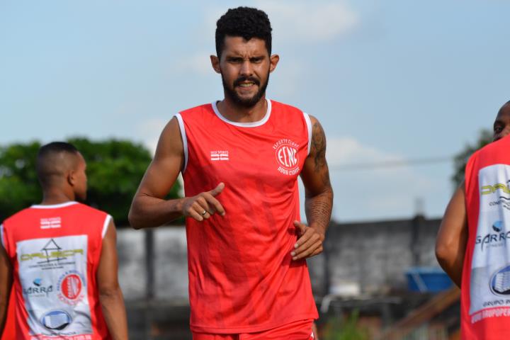 Jonathan Napu mostra confiança no Nova Cidade para a Série B1