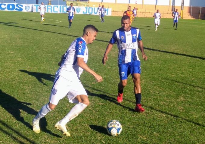 Goyta vence e pula para vice-liderança