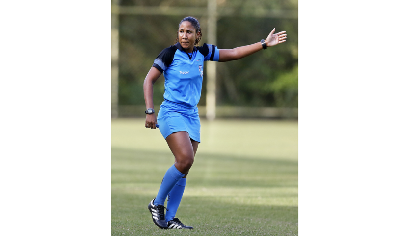 Mulheres em campo na decisão do Sub-20