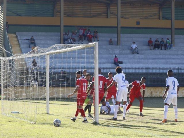 America goleia e termina na liderança do Grupo A