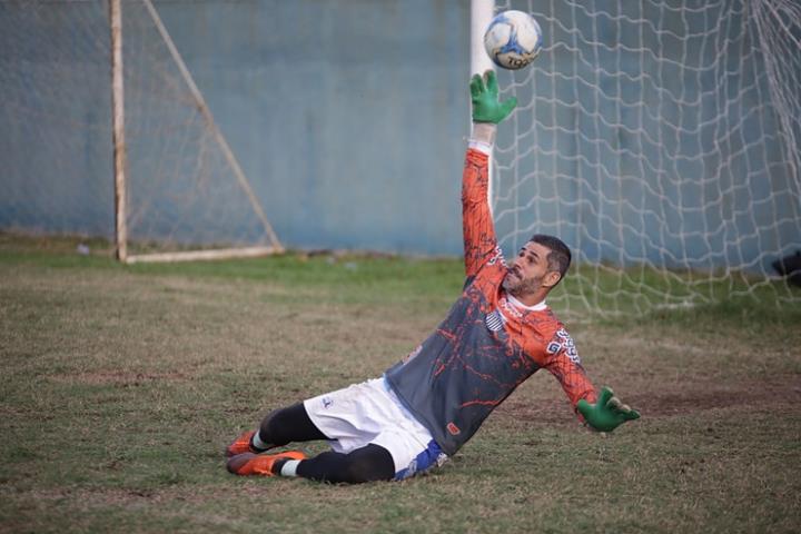 Recuperado de lesão, Glaucinho volta ao elenco do Goyta
