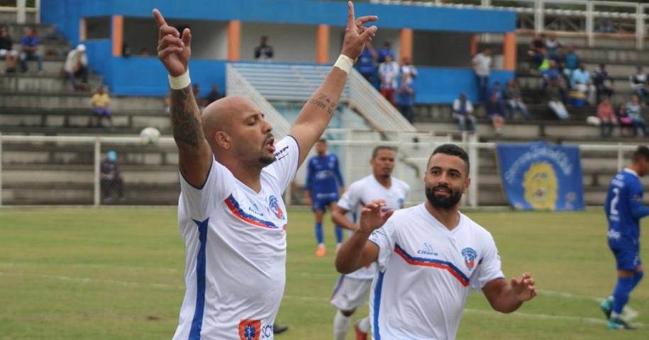 Duque de Caxias vence a primeira na Taça Santos Dumont