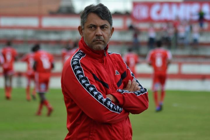 Junior Gomes deixa o comando do Nova Cidade