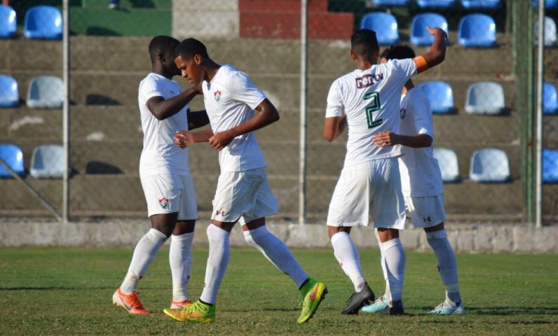 Flu vence e se garante na semifinal do OPG